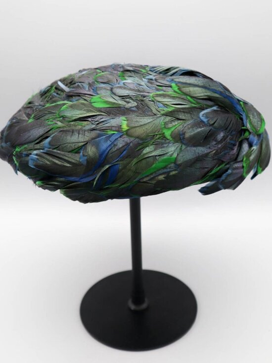 Vtg \'50s Feathered Tilt Cocktail Hat Flah & Co. Syracuse NY Green Blue & Black main image 4